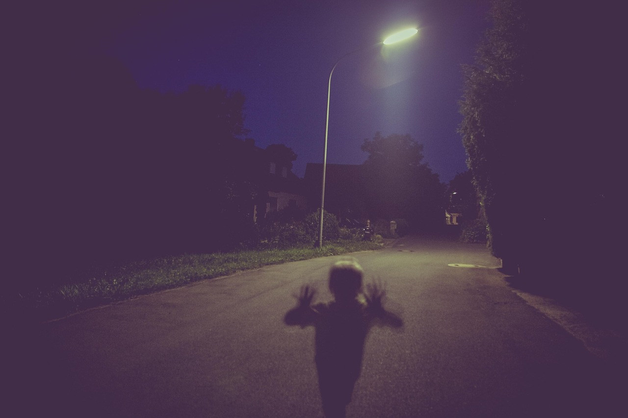 群尸玩過界電影，超越生死界限的瘋狂冒險之旅