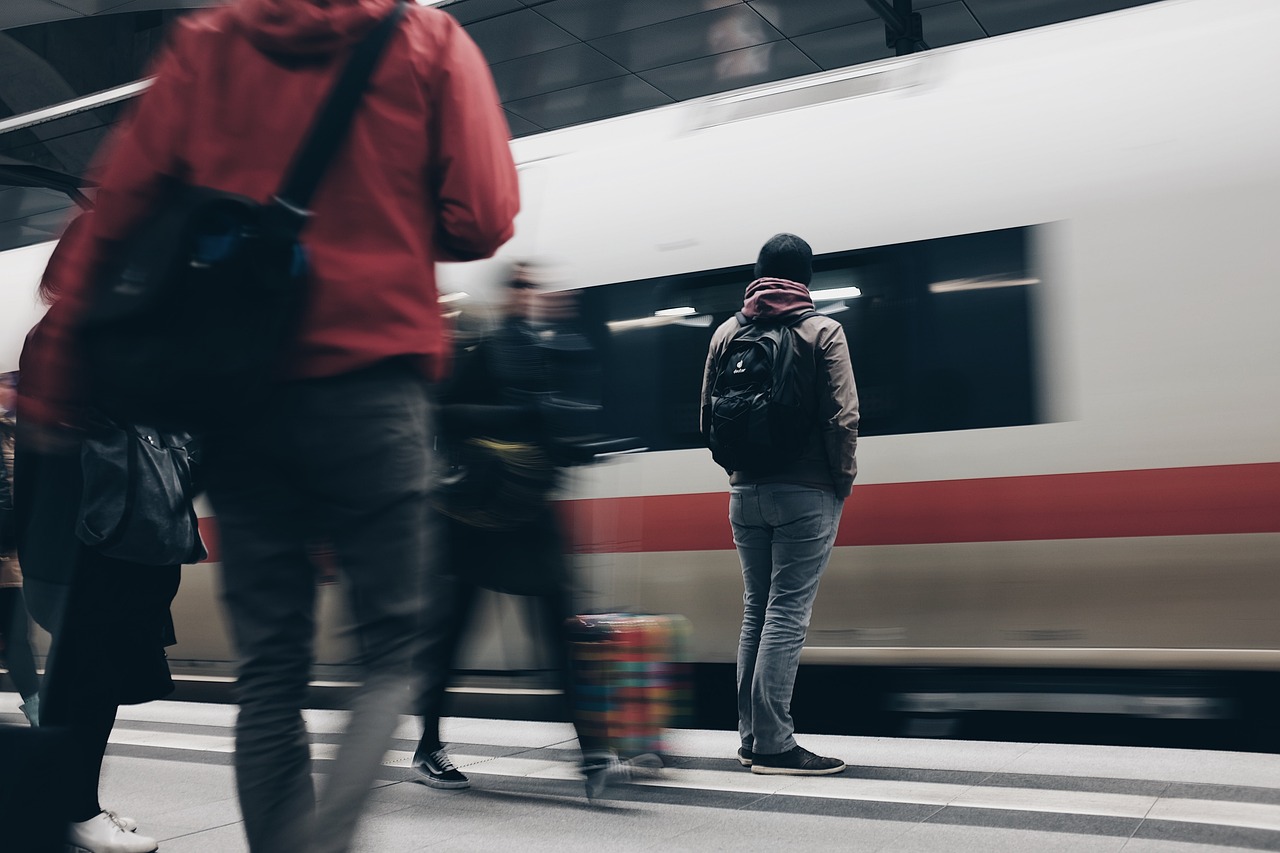 電影南方車站的聚會(huì)，探索人性與命運(yùn)的深度交織之旅