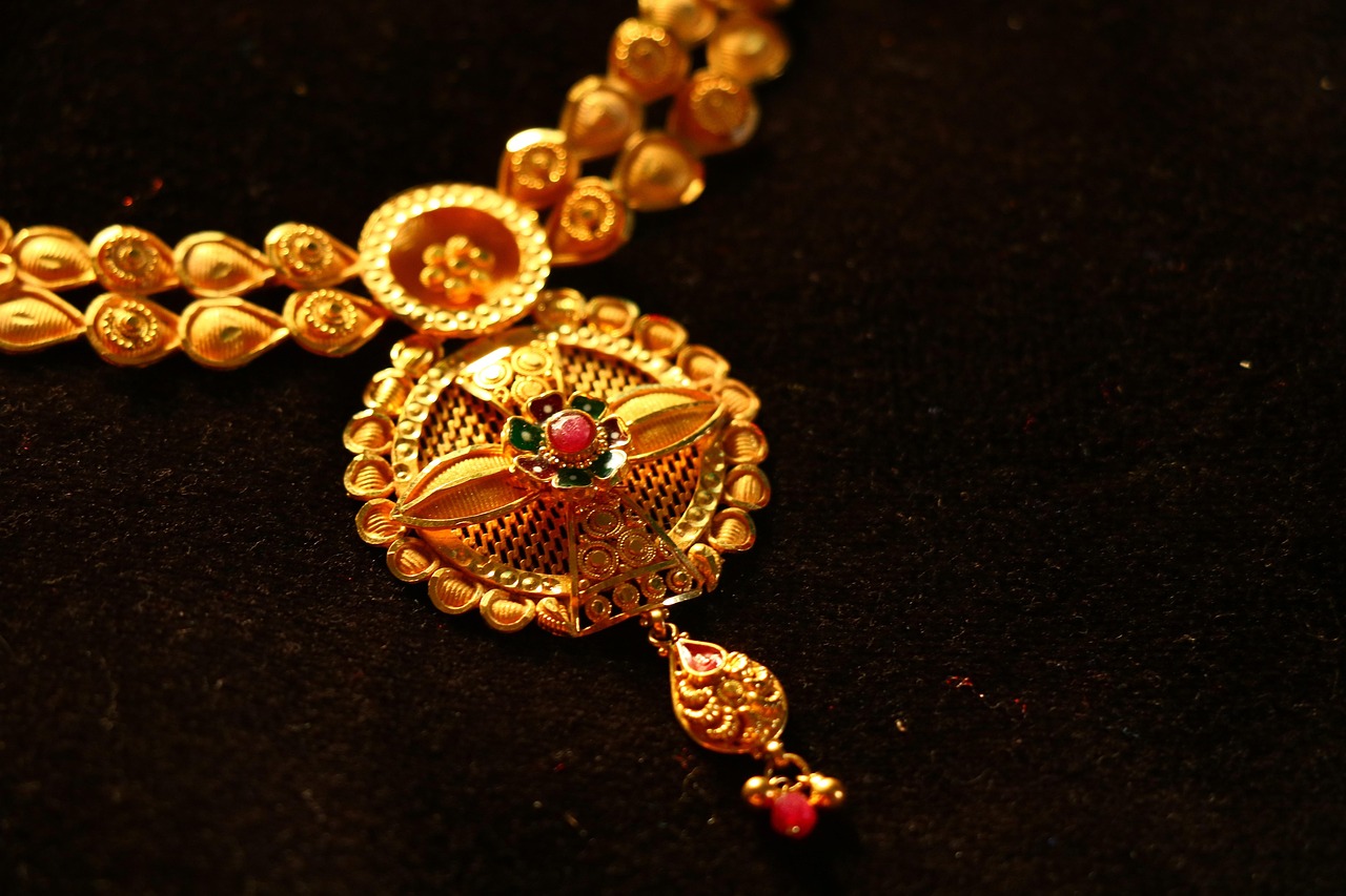 白金項(xiàng)鏈價(jià)格詳解，選購(gòu)攻略與價(jià)格比較