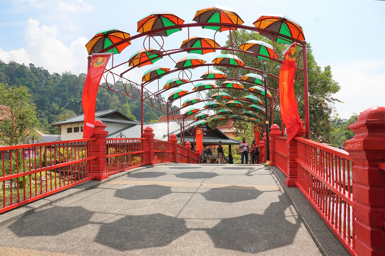 鄉(xiāng)村扇子舞秧歌璀璨啟幕，文化活動的熱鬧開場